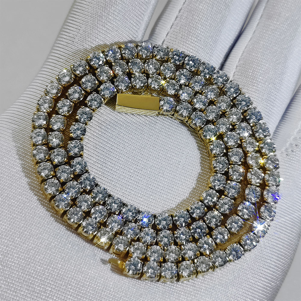 Collana Tennis Iced Out da Don - Badminton Logo recensione e prezzo